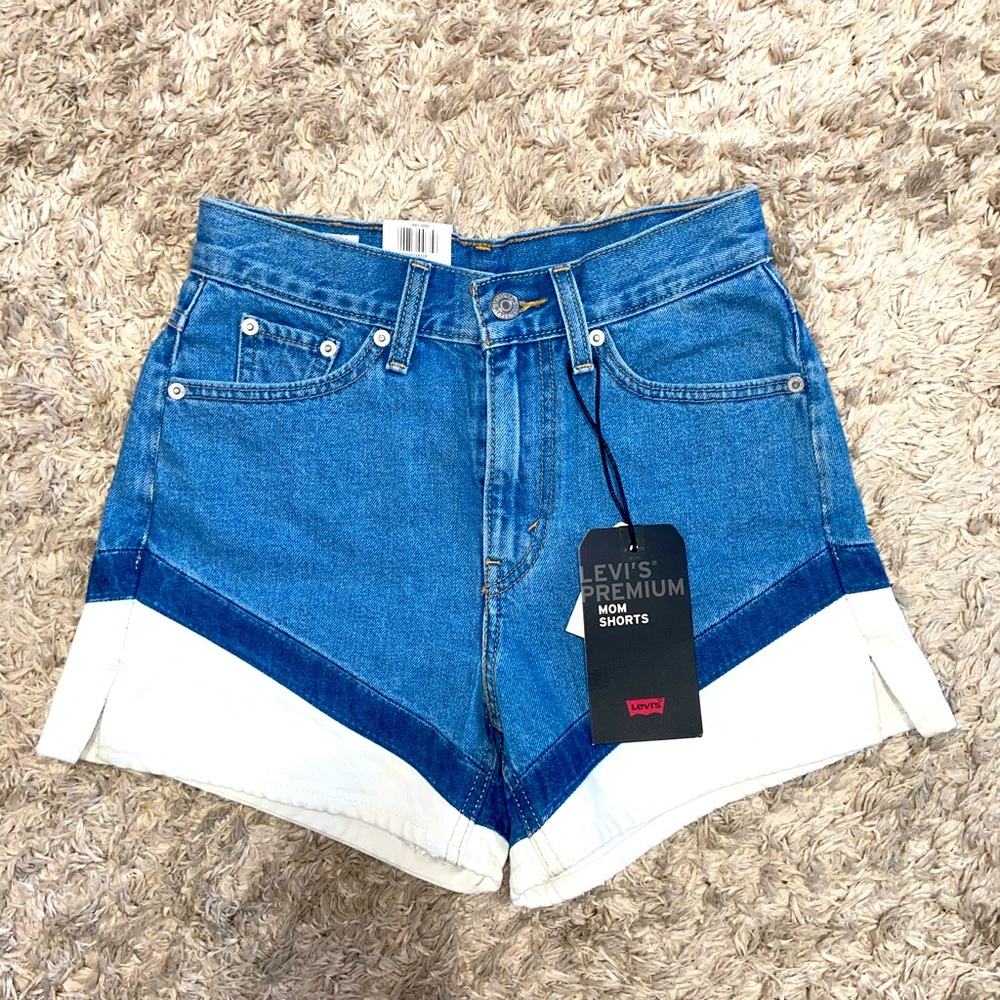Levi’s Mom Shorts